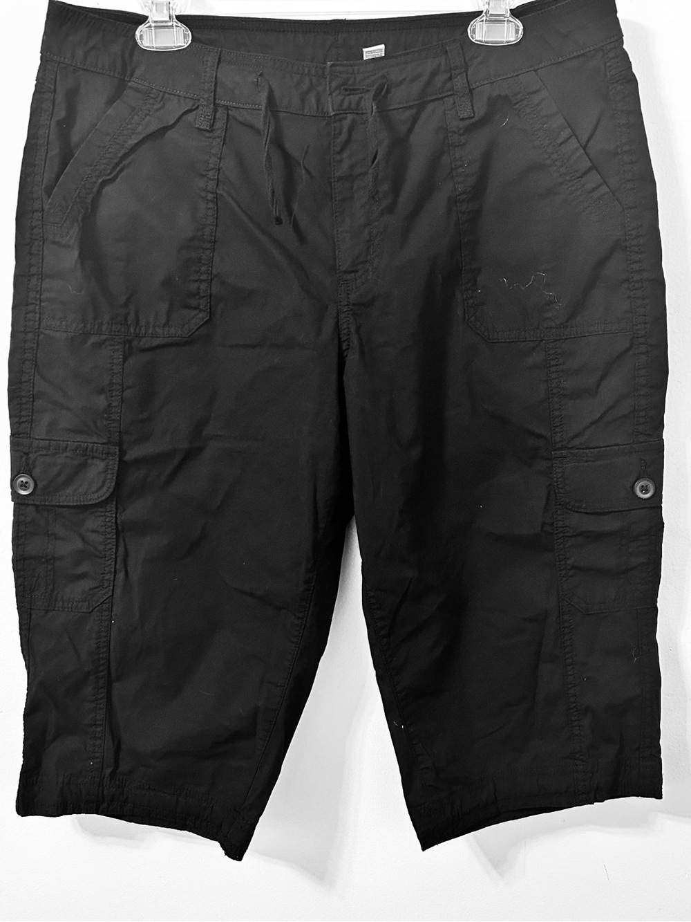 St. John's Bay Women’s Black Cargo Capris Drawstring waistband size 14P